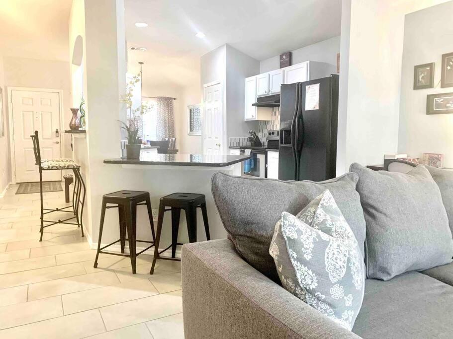 Modern Updates - Great Location - King Bed- Bmt سان أنطونيو المظهر الخارجي الصورة
