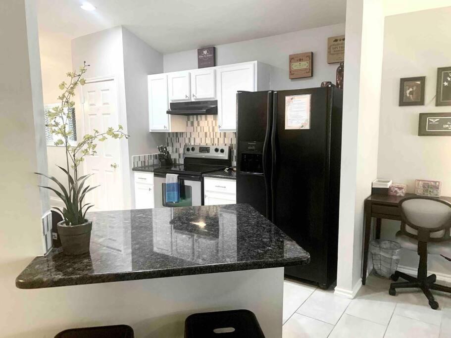 Modern Updates - Great Location - King Bed- Bmt سان أنطونيو المظهر الخارجي الصورة