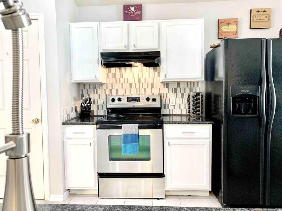 Modern Updates - Great Location - King Bed- Bmt سان أنطونيو المظهر الخارجي الصورة