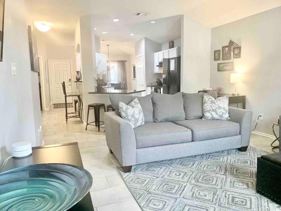 Modern Updates - Great Location - King Bed- Bmt سان أنطونيو المظهر الخارجي الصورة